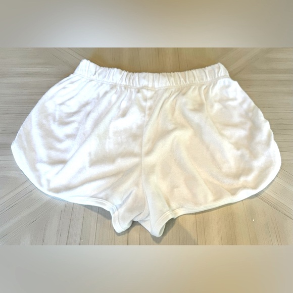 🔥HP🔥NWOT - PINK Victoria's Secret Beach Terry Varsity Shorts in White Size Large - Picture 4 of 16